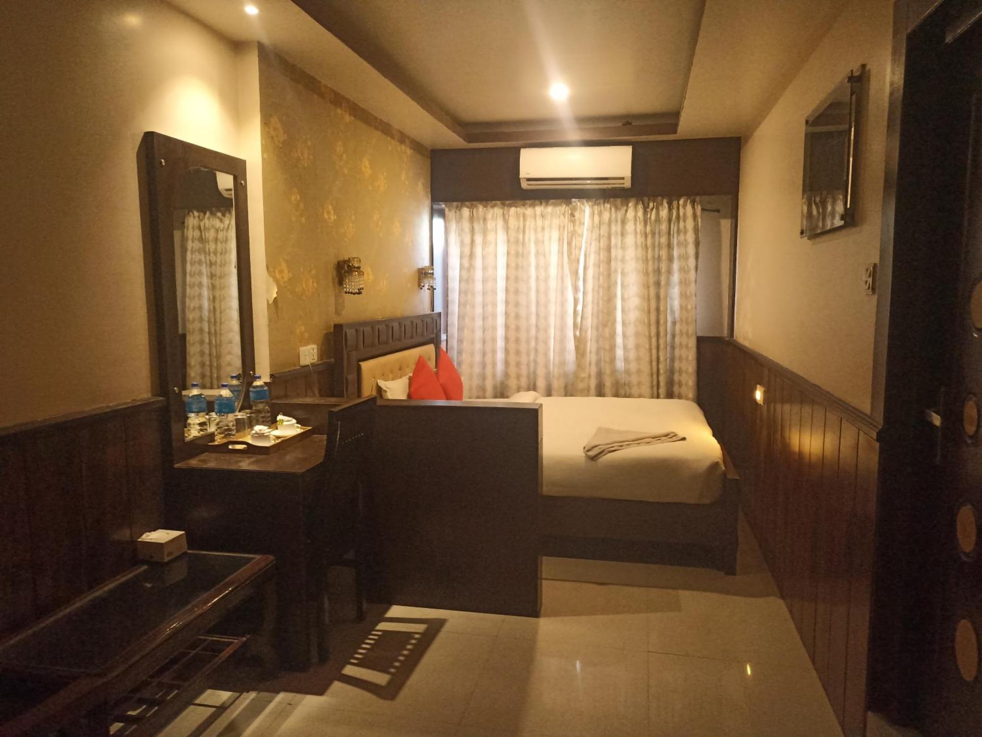 Hotel Prakash International Hetauda Oda fotoğraf